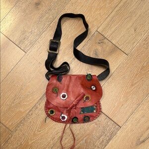 100% leather crossbody bag